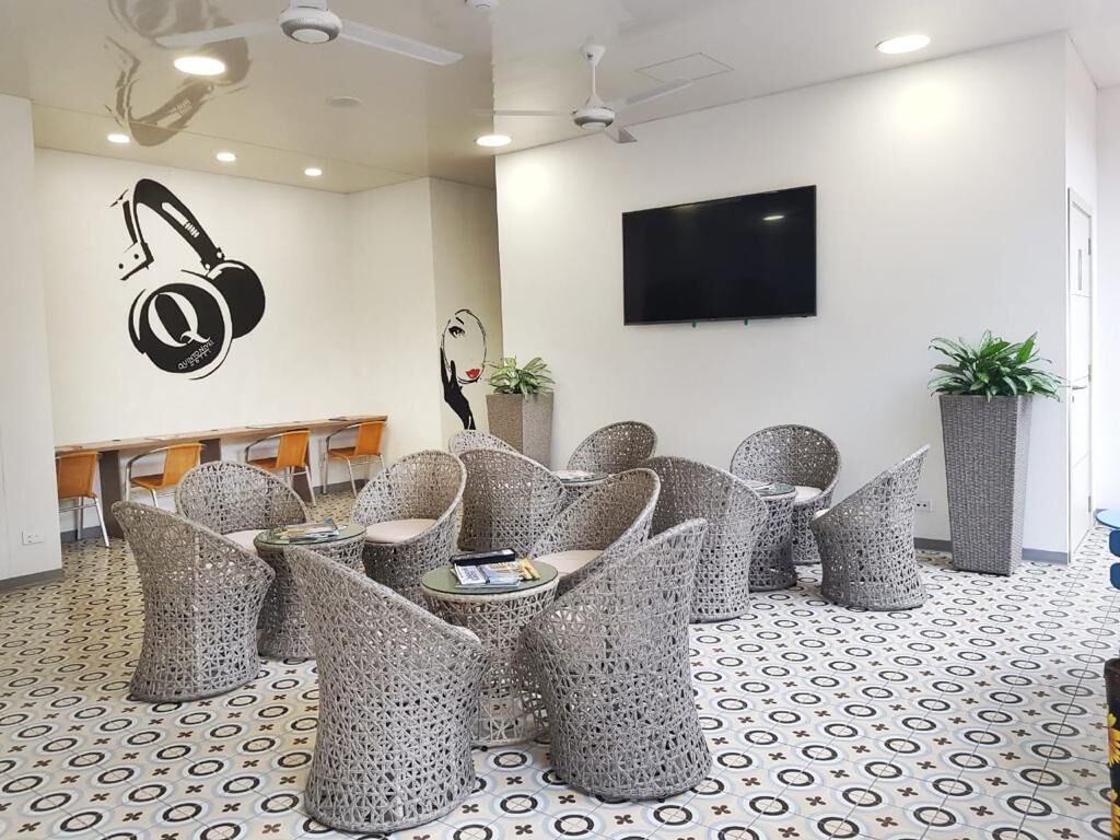 32-inch flat-screen TV with cable channels, TV