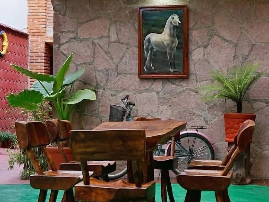 Continental breakfast on weekends (MXN 120 per person)