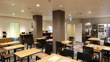 Free daily self-serve breakfast