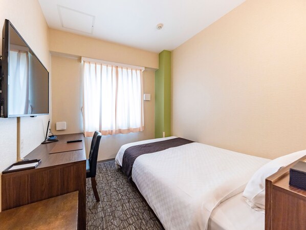 Single Room, Smoking (1 Small Double Bed)