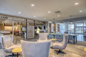 Exterior - Holiday Inn Appleton by IHG (Appleton)