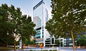 Exterior - Holiday Inn Express Melbourne Southbank by IHG (Southbank)