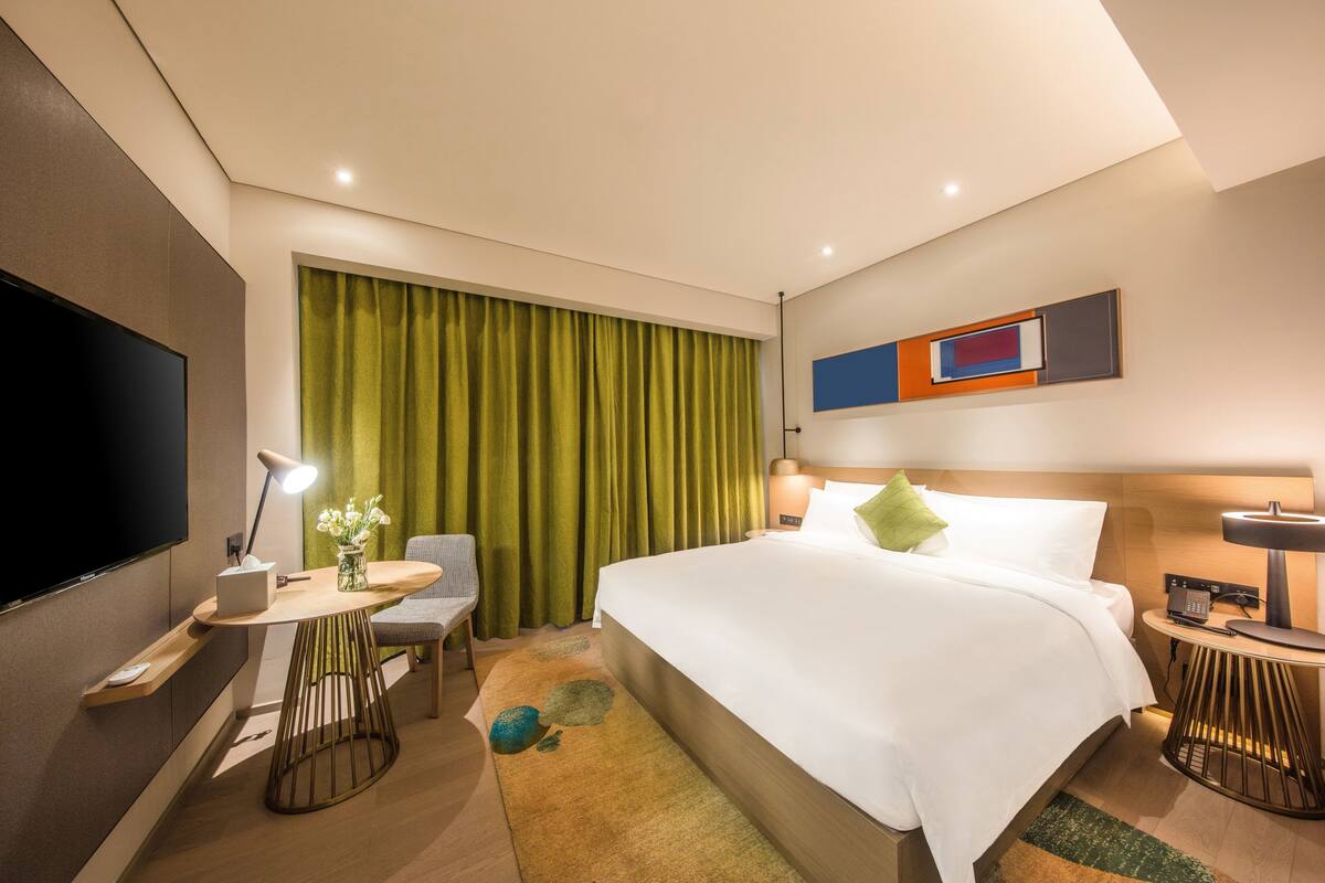 Superior Single Room | In-room safe, desk, blackout curtains, free WiFi