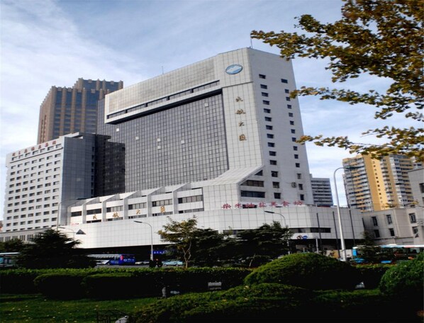 Exterior detail - Dalian Royal Hotel (Dalian)