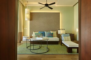 Beach Front Pool Villa | In-room safe, desk, soundproofing, free WiFi - Veranda Pool Villa (Cha-am)