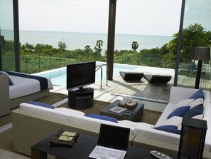 Sky Pool Villa | In-room safe, desk, soundproofing, free WiFi - Veranda Pool Villa (Cha-am)