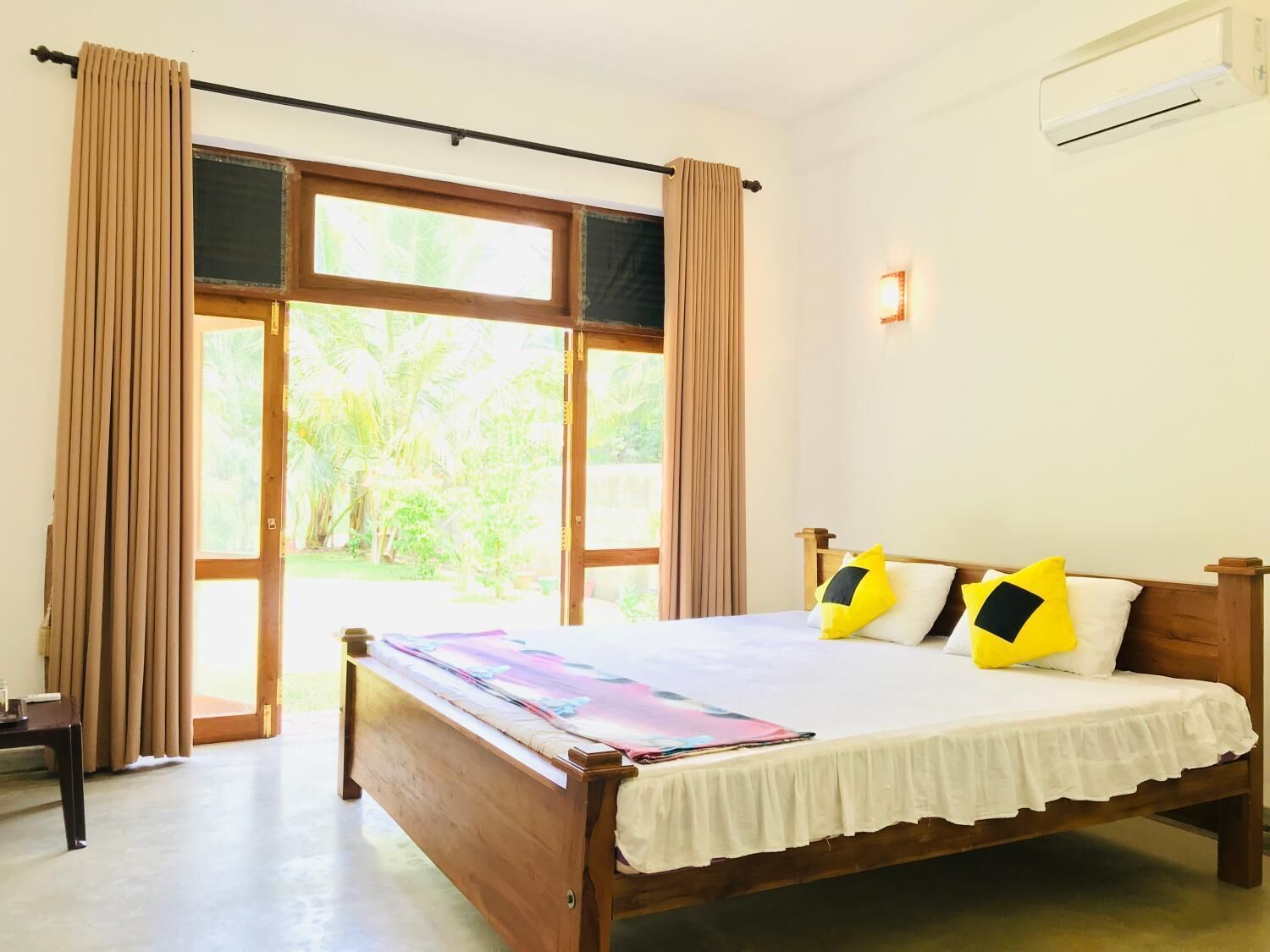 5 habitaciones, decoración personalizada y muebles diferentes 