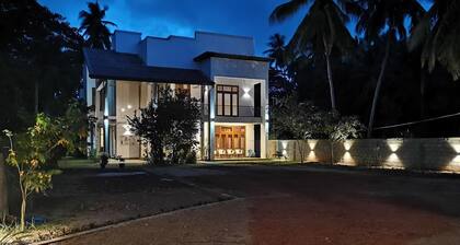 Ruwinsons Canal Garden