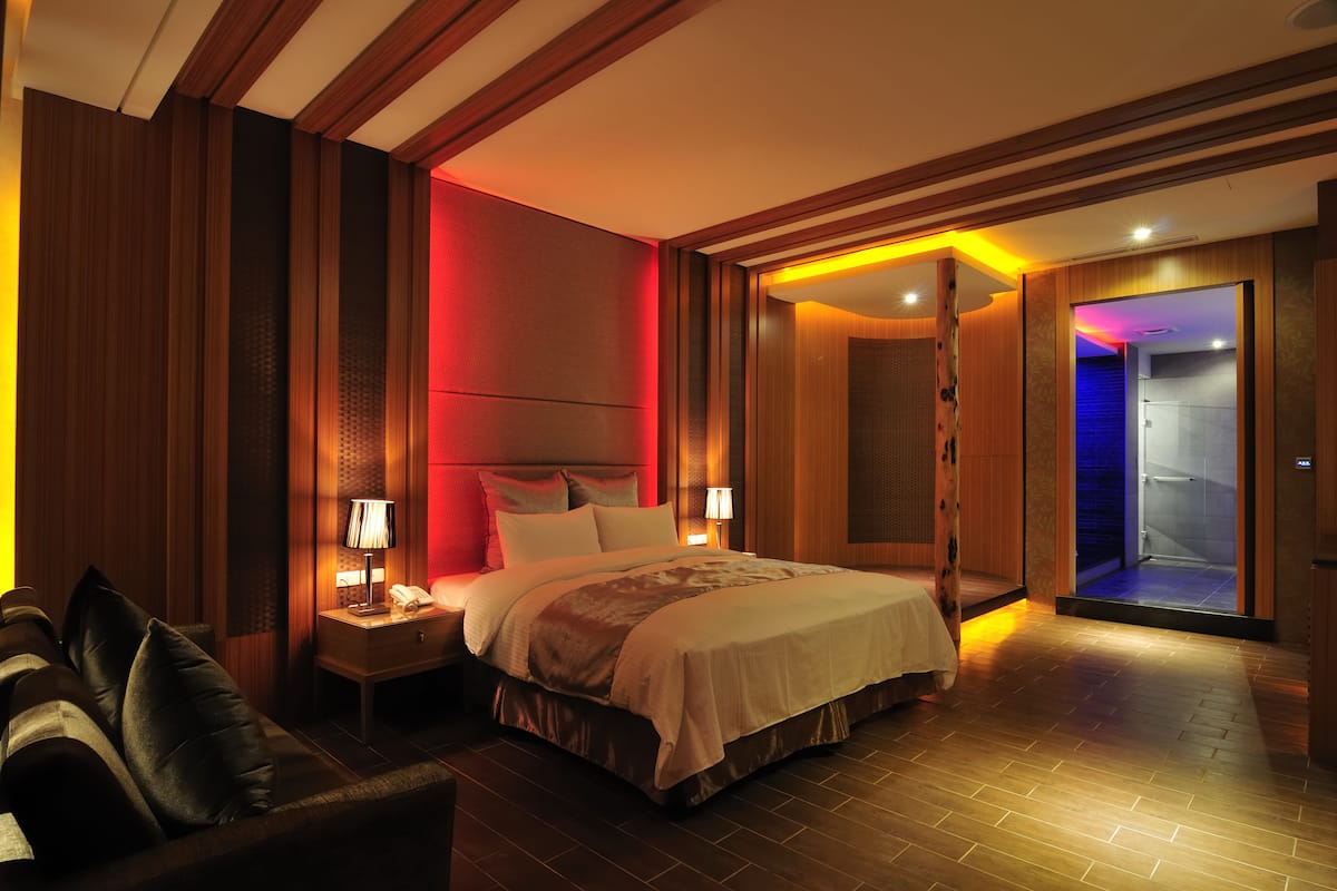Phòng đôi Exclusive | Minibar với thức uống miễn phí, trang trí khác biệt