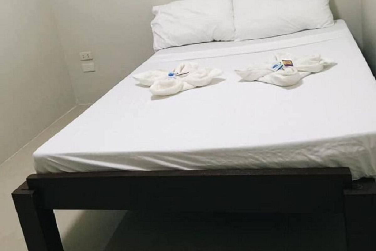 Habitación doble estándar, 1 cama matrimonial | Camas extra, wifi gratis y ropa de cama