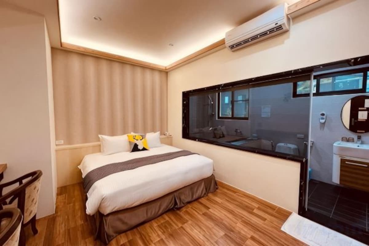 Deluxe Double Room with Bath