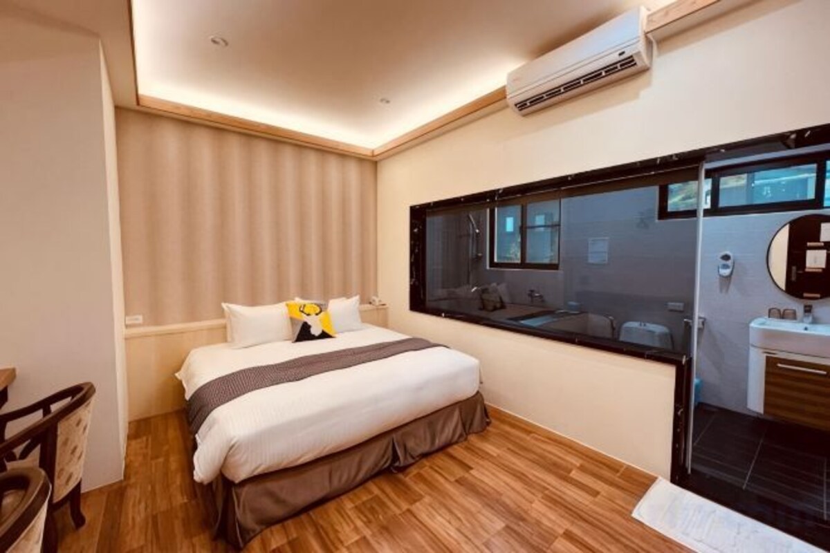 Deluxe Double Room with Bath