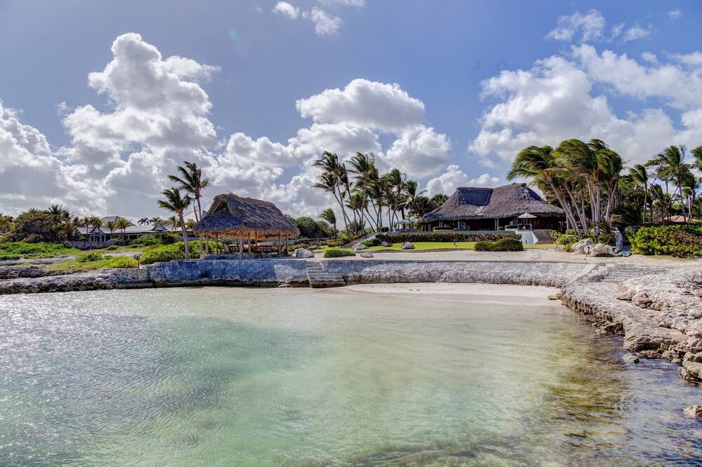 Corales 18 - Five Bedroom Villa, Sleeps 10