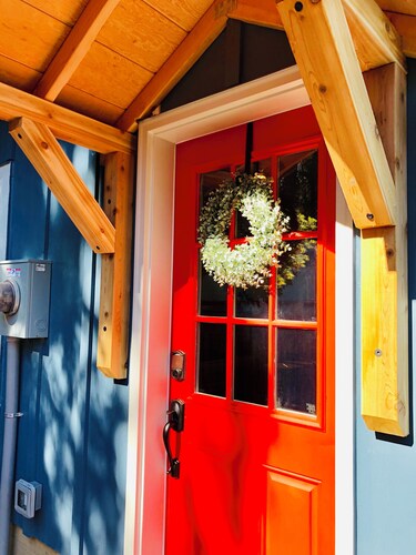 Private & Comfortable Guesthouse close to Portland +AC!