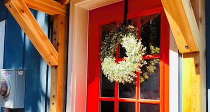 Private & Comfortable Guesthouse close to Portland +AC!