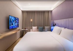 Free minibar items, desk, blackout curtains, iron/ironing board - Manxin Hotel Beijing Forbidden City (Beijing)