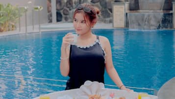 Kolam renang outdoor