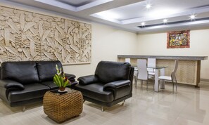 Villa, 2 habitaciones | Minibar, caja de seguridad en la habitación, escritorio y wifi gratis 