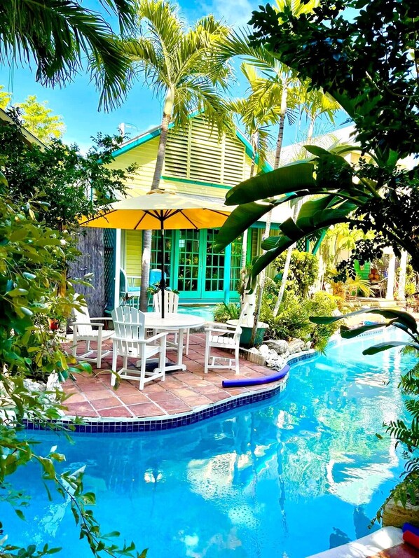 Pool - Lazy River Pool, Enchanting Garden, Old Town Key West, Free WiFi, Bikes & Parkin (Key West)