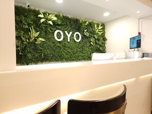 Reception - OYO Myeongdong 5 Lodge (Seoul)