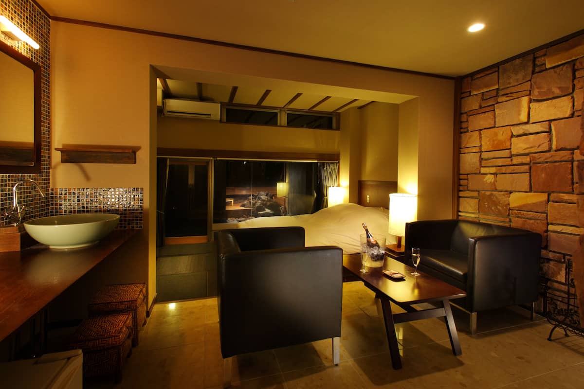 Bureau, espace de travail pour ordinateur portable, Wi-Fi gratuit