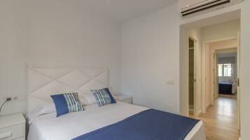 5 bedrooms, in-room safe, iron/ironing board, free WiFi