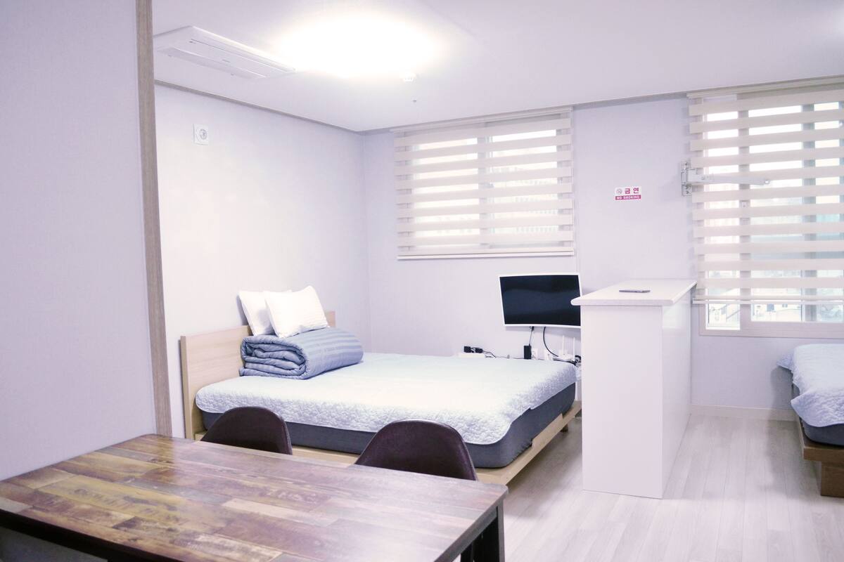 Single Room (C Type) | Rollaway beds (free), WiFi (free)