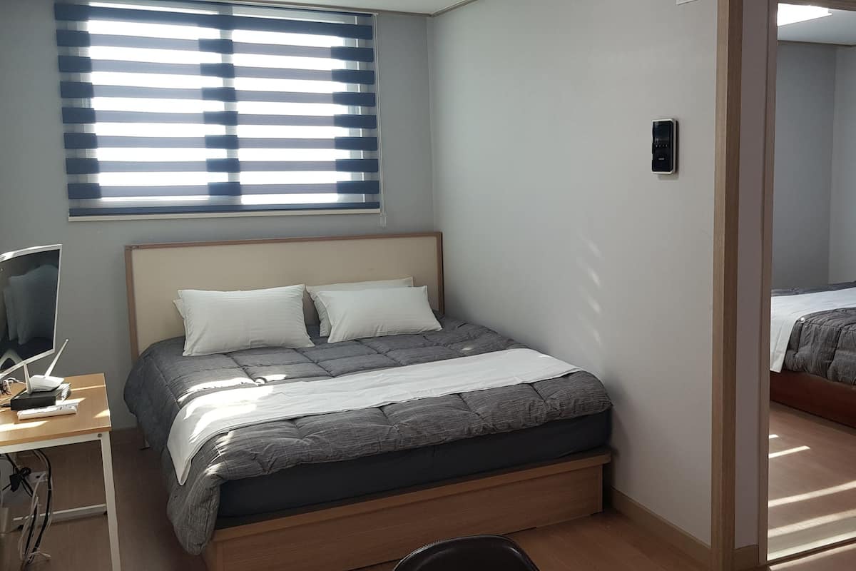 Double Room (B Type) | Rollaway beds (free), WiFi (free)