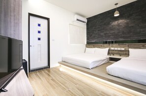 Blackout drapes, free WiFi, bed sheets - Amethyst Bay 2 (Magong)