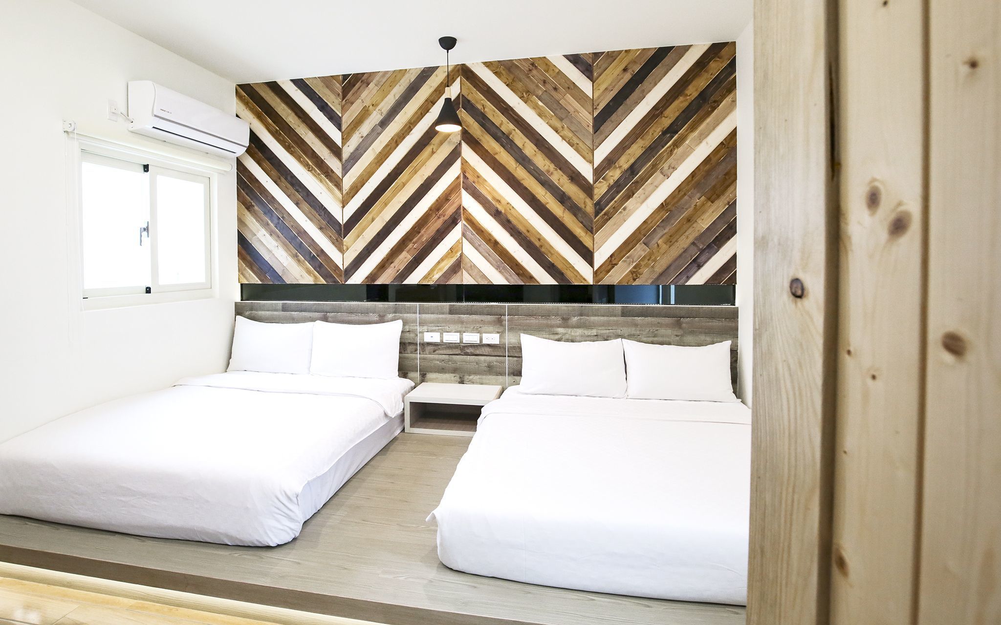 Blackout curtains, free WiFi, bed sheets