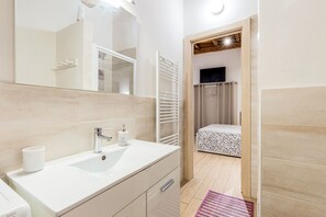 1 Schlafzimmer, schallisolierte Zimmer, Bügeleisen/Bügelbrett, WLAN