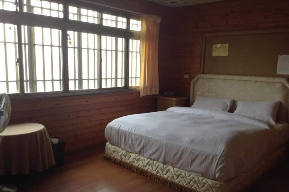 Desk, blackout drapes, rollaway beds, free WiFi