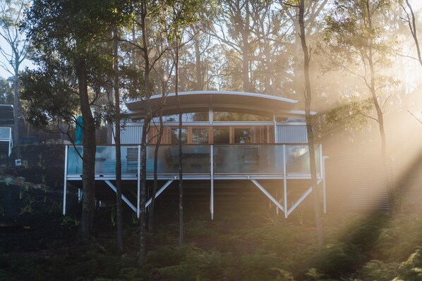 Exterior - Free Spirit Pods (North Bruny)