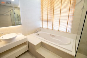 Bathroom - Celine Home - Vinhomes Central Park (Ho Chi Minh City)