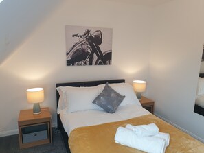 Ferienhaus | 3 Schlafzimmer, schallisolierte Zimmer, Bügeleisen/Bügelbrett