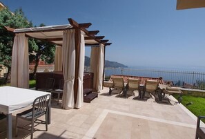 Outdoor dining - Agave (Taormina)