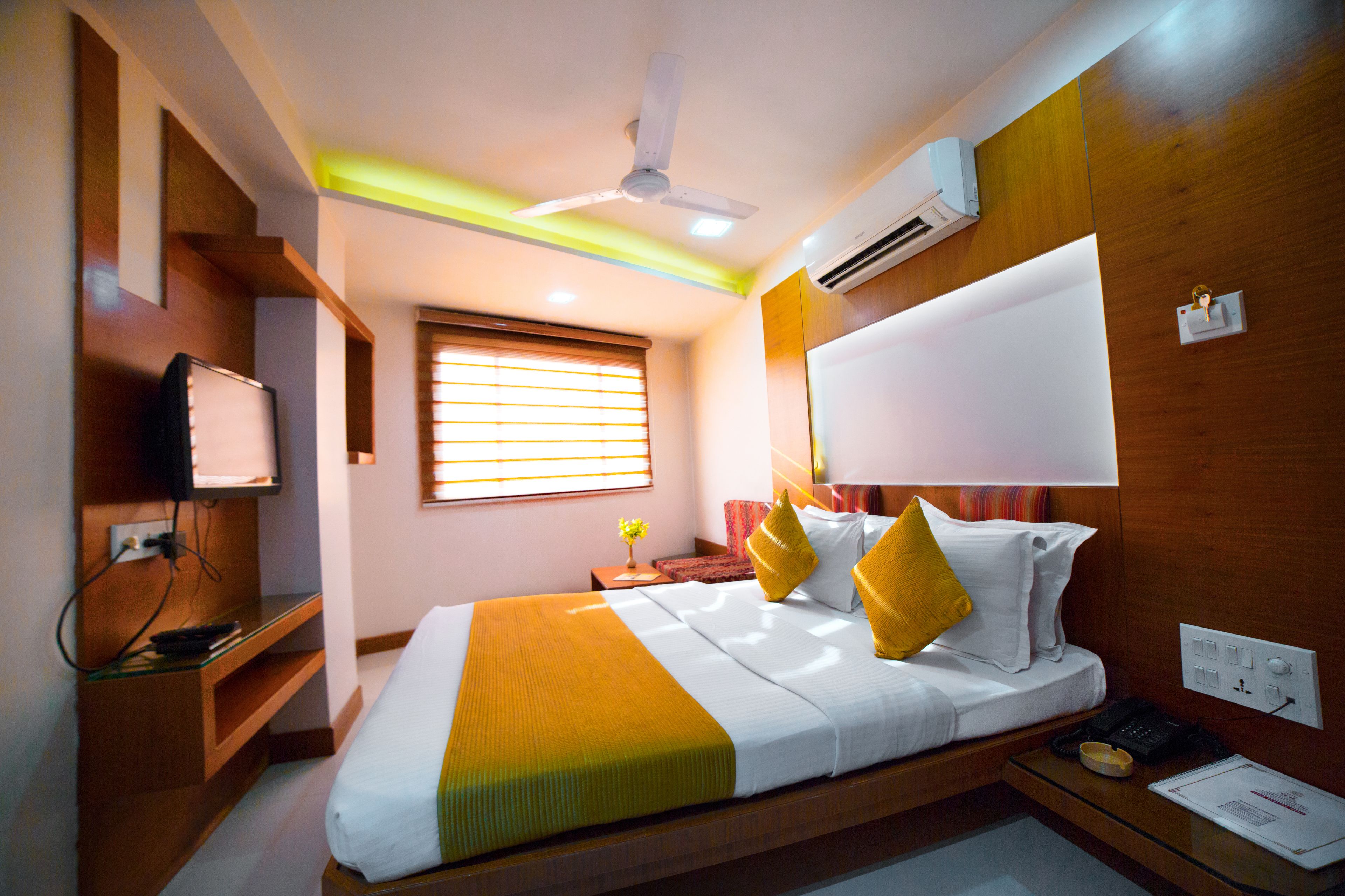 1 bedroom, in-room safe, individually decorated, individually furnished