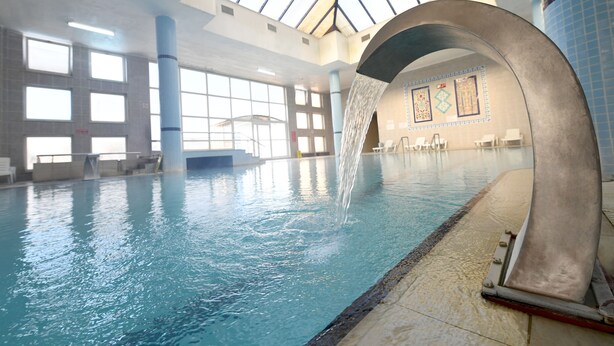 Indoor pool, outdoor pool - Agiros Thermal Resort Spa Hotel (Balikesir)
