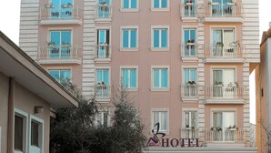 Front of property - KEIT Hotel (Tirana)