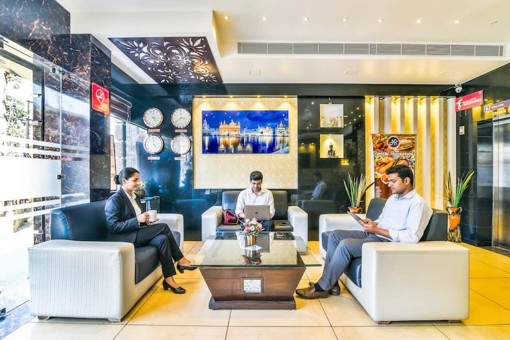 FabHotel Aman Residency