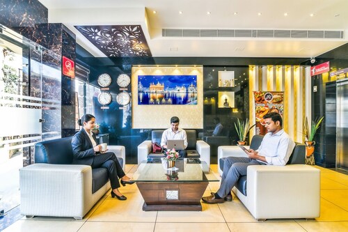 FabHotel Aman Residency