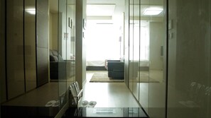 Quarto família (Foreigner Only) | 1 quarto, escrivaninha, cortinas blackout, ferros/tábuas de passar roupa