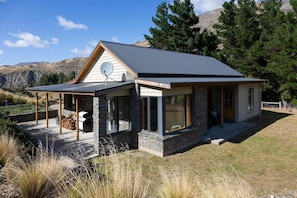 Luxury-Ferienhaus, 2 Schlafzimmer, Bergblick | Terrasse/Patio