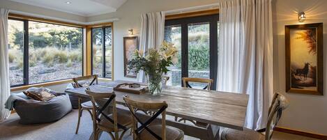 Luxury Cottage, 2 Bedrooms, Mountain View | Living area | 43-inch flat-screen TV with cable channels, TV, Netflix