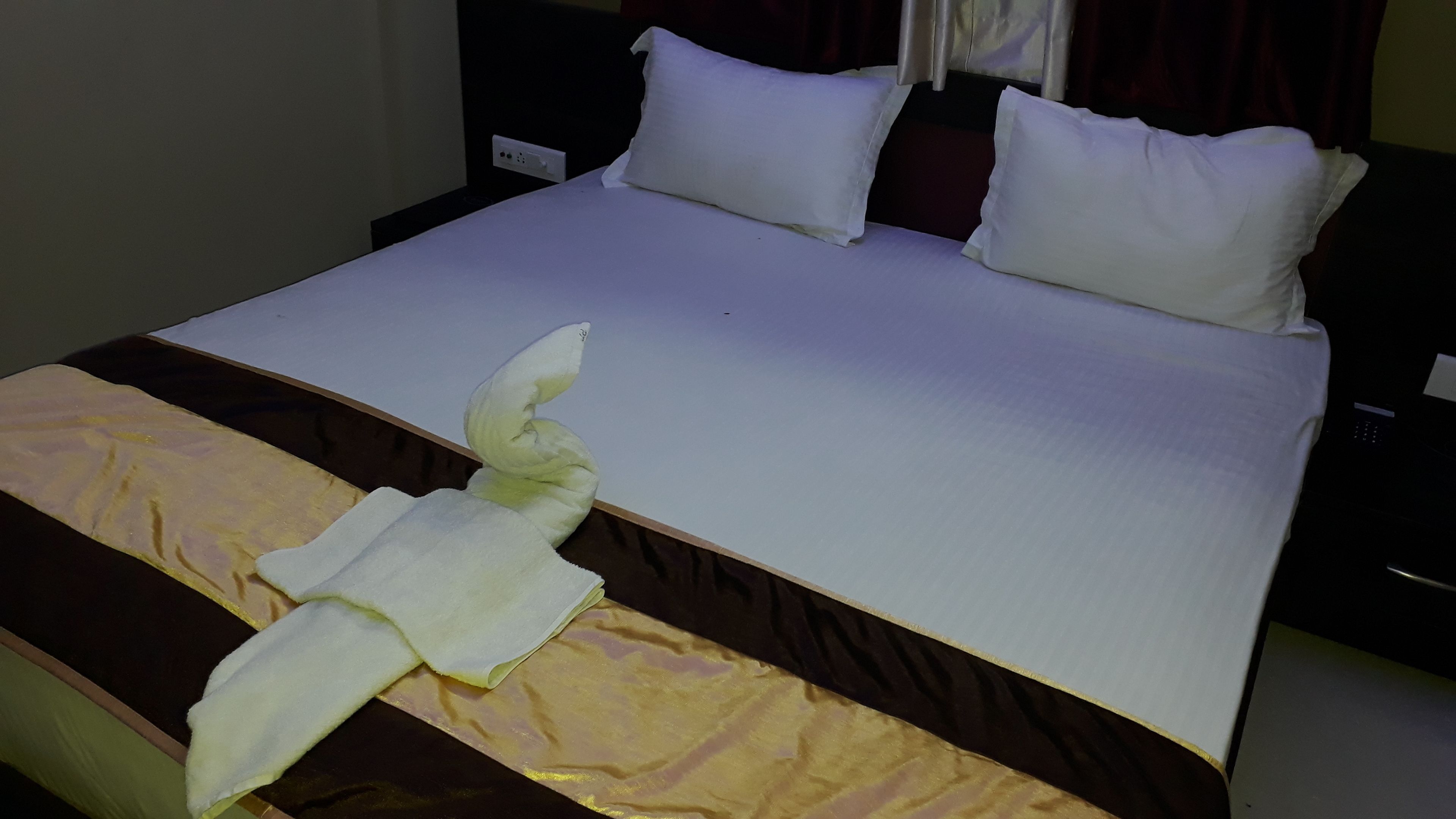 Basic Double Room Single Use, 1 Bedroom | In-room safe, individually furnished, iron/ironing board, rollaway beds