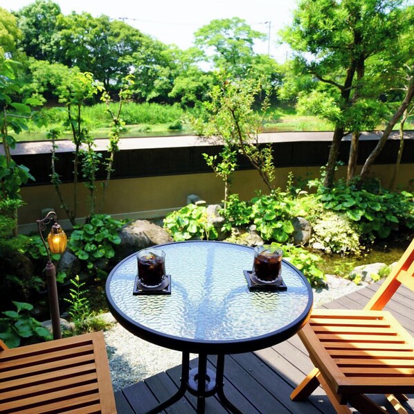 Outdoor dining - Monohana (Kumamoto)