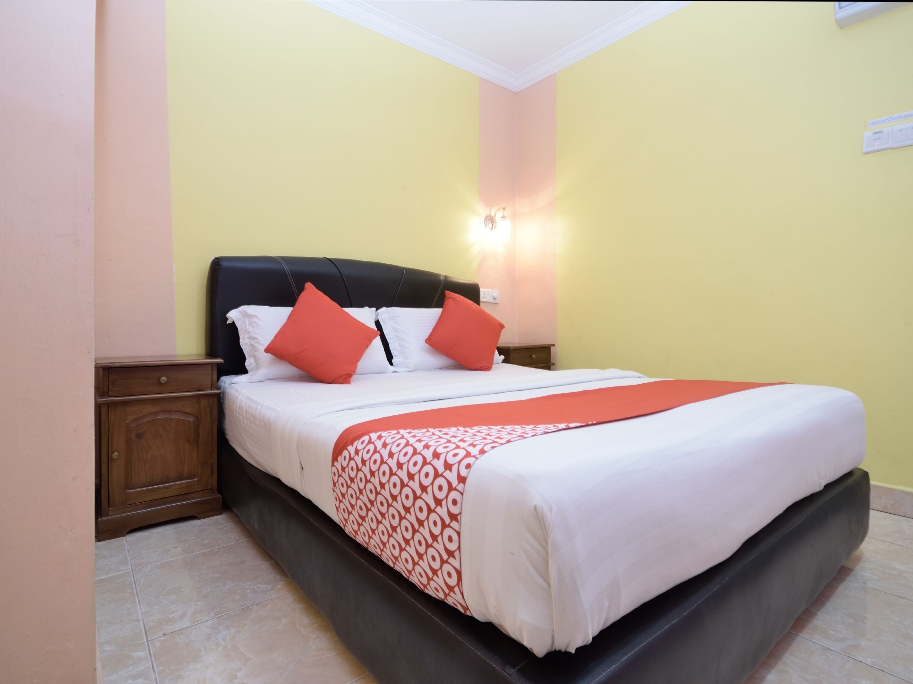 standard double room | desk, free wifi, bed sheets