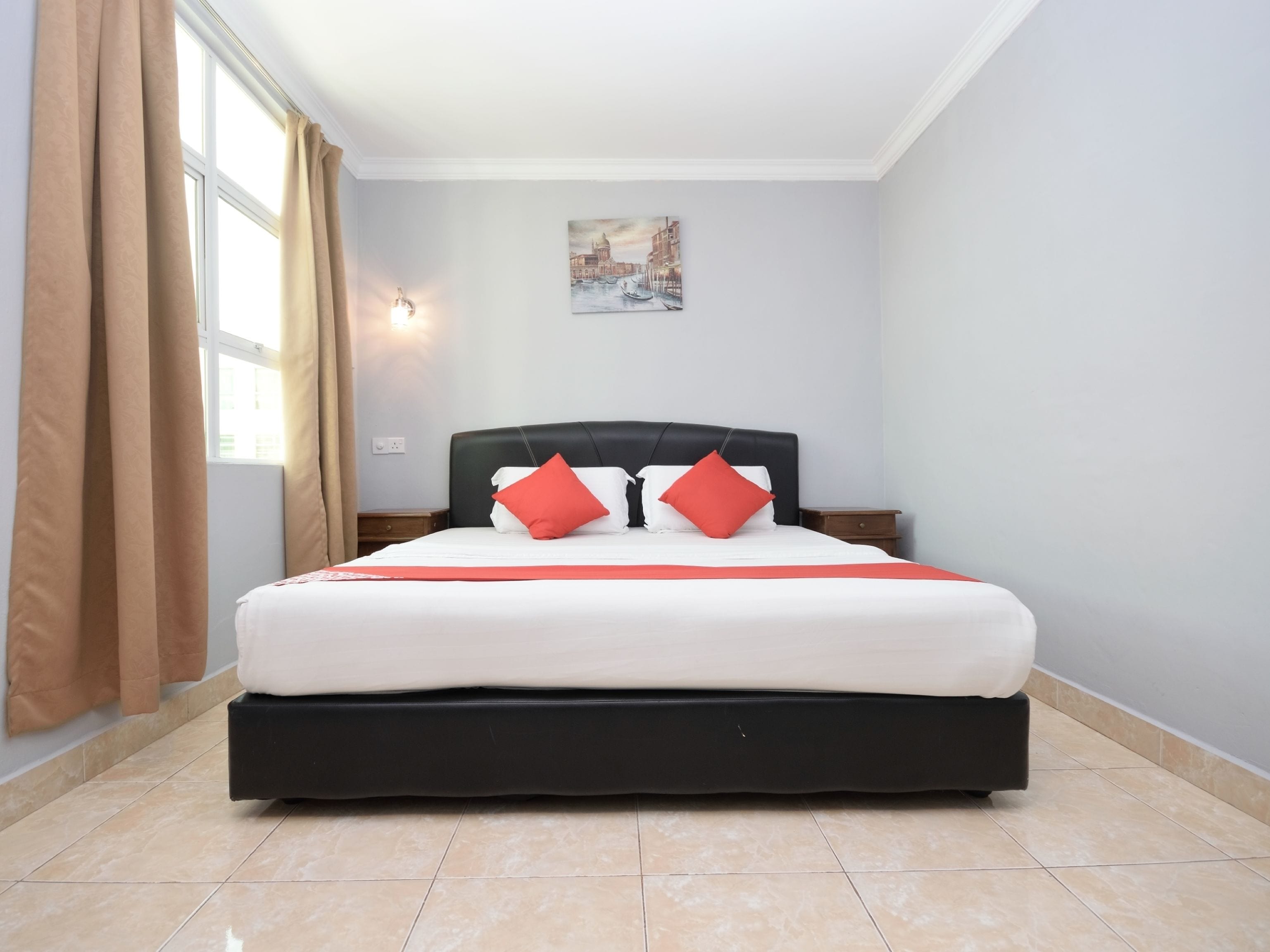 deluxe double room, 1 king bed | desk, free wifi, bed sheets