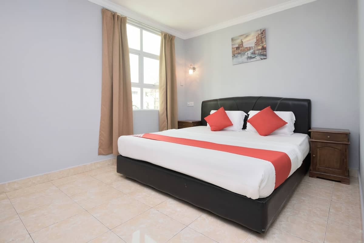 Doppia Deluxe, 1 letto king | 1 camera, una scrivania, Wi-Fi gratuito, lenzuola