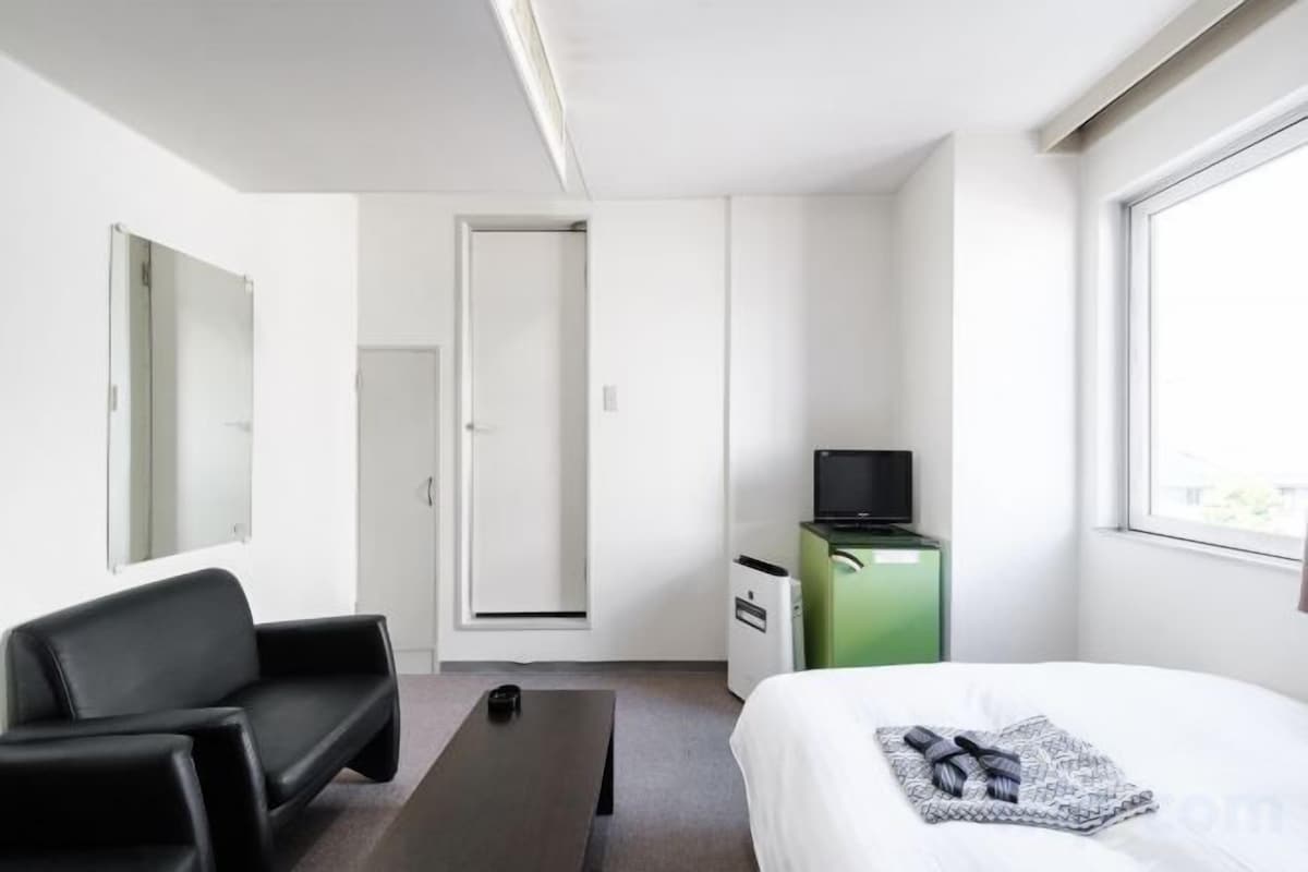 Premium bedding, free WiFi, bed sheets